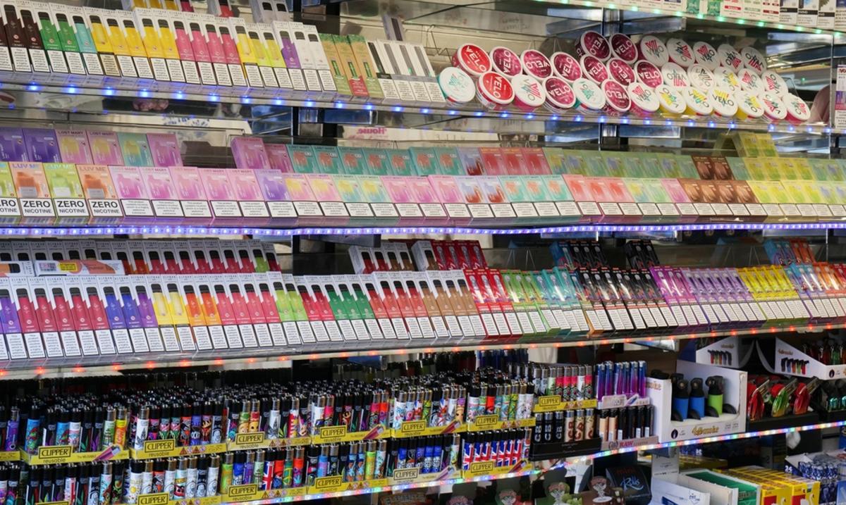 zakupy e-papierosów przed akcyzą, zapas vape 2026, rosnące ceny e-papierosów, polskie regulacje vape - Akcyza wykończy epapierosy i całą branżę? Ceny urządzeń ...