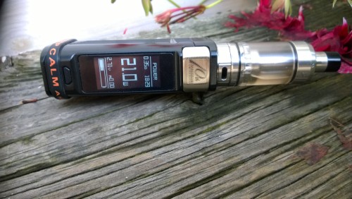 liquid w porcie ładowania e-papierosa, czyszczenie portu USB vaping, wacik alkohol izopropylowy, e-papieros zalany port - Zalany port USB - E-papierosy-forum.pl